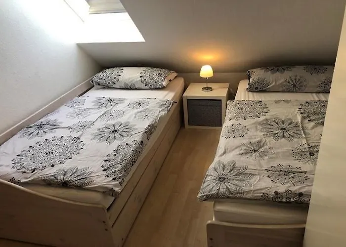 Maisonette Meerjungfrau, * 多纳莫塞尔